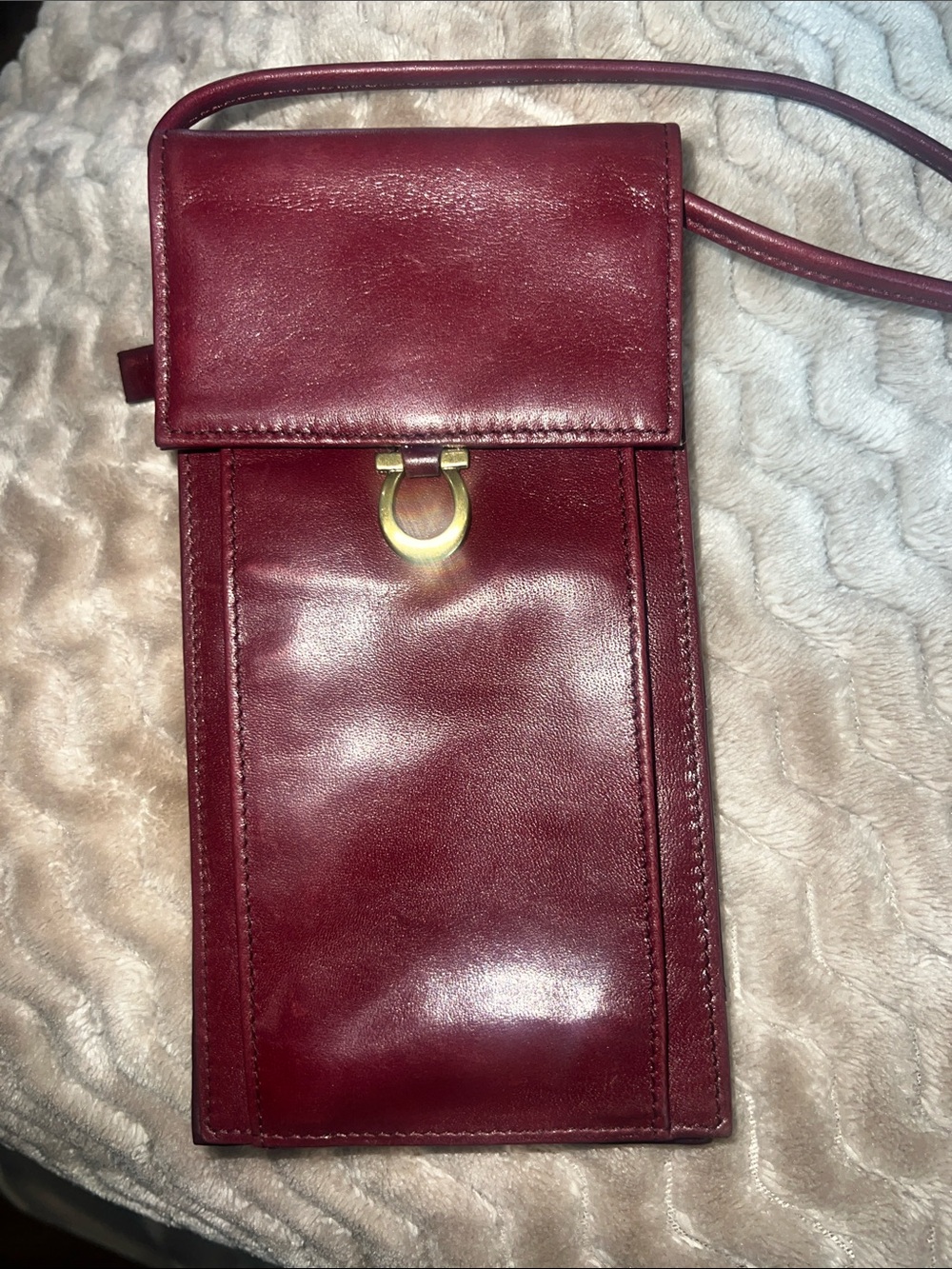 Etienne Aigner vintage  Burgundy Leather Crossbody wallet with Gold buckle